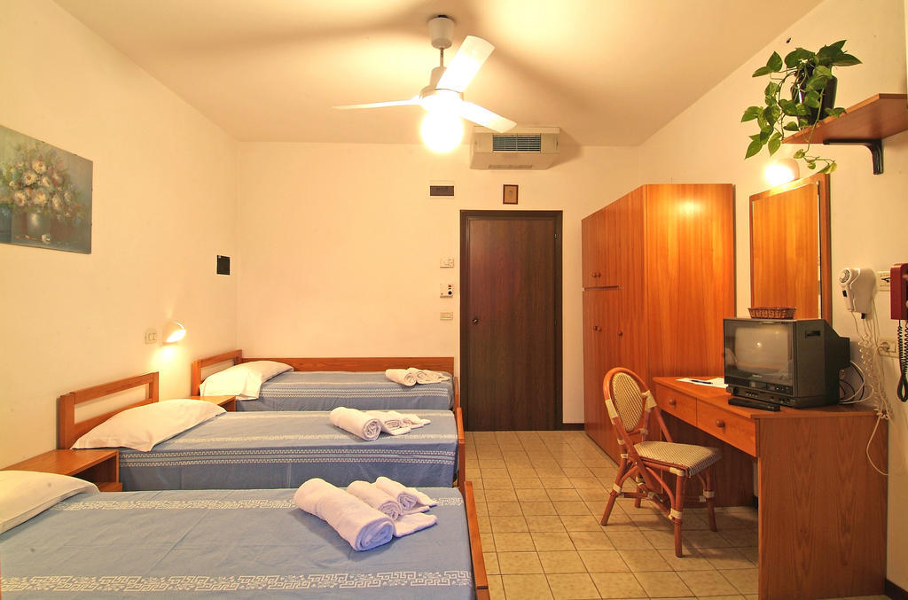 Hotel Villa Celeste San Mauro Mare Zewnętrze zdjęcie
