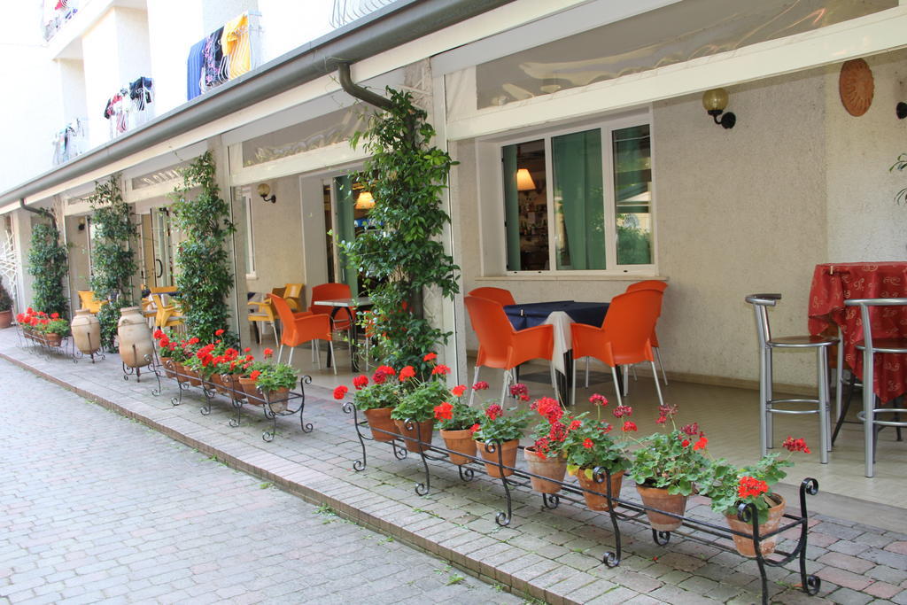 Hotel Villa Celeste San Mauro Mare Zewnętrze zdjęcie